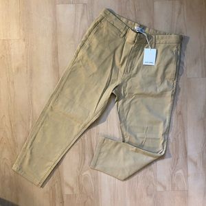 Banks Journal khaki cropped pants. NWT.